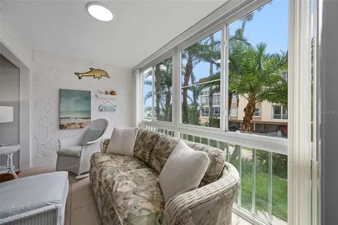 121 Island Way Clearwater Beach FL 33767