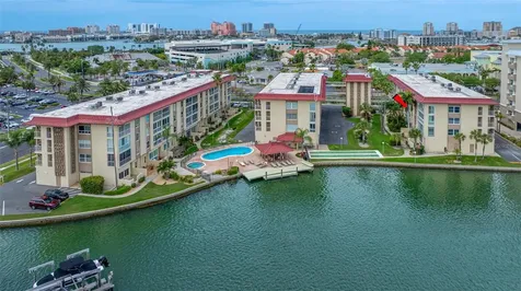 121 Island Way Clearwater Beach FL 33767