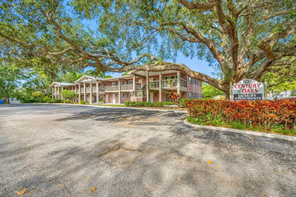 263 14th Street NW Largo FL 33770