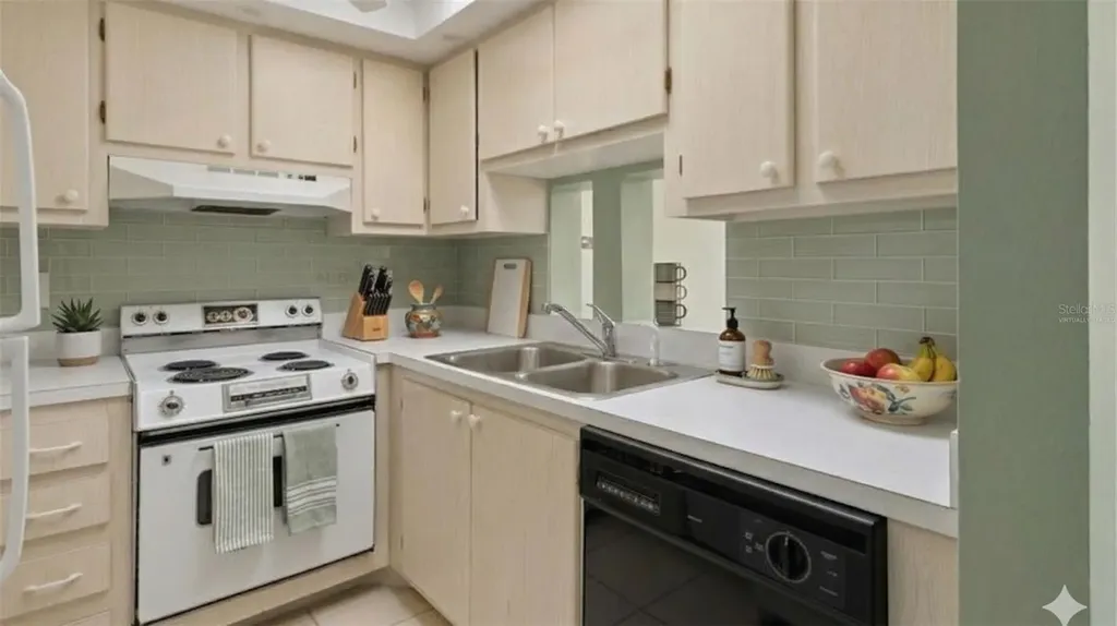 202 46th Avenue Terrace W Bradenton FL 34207