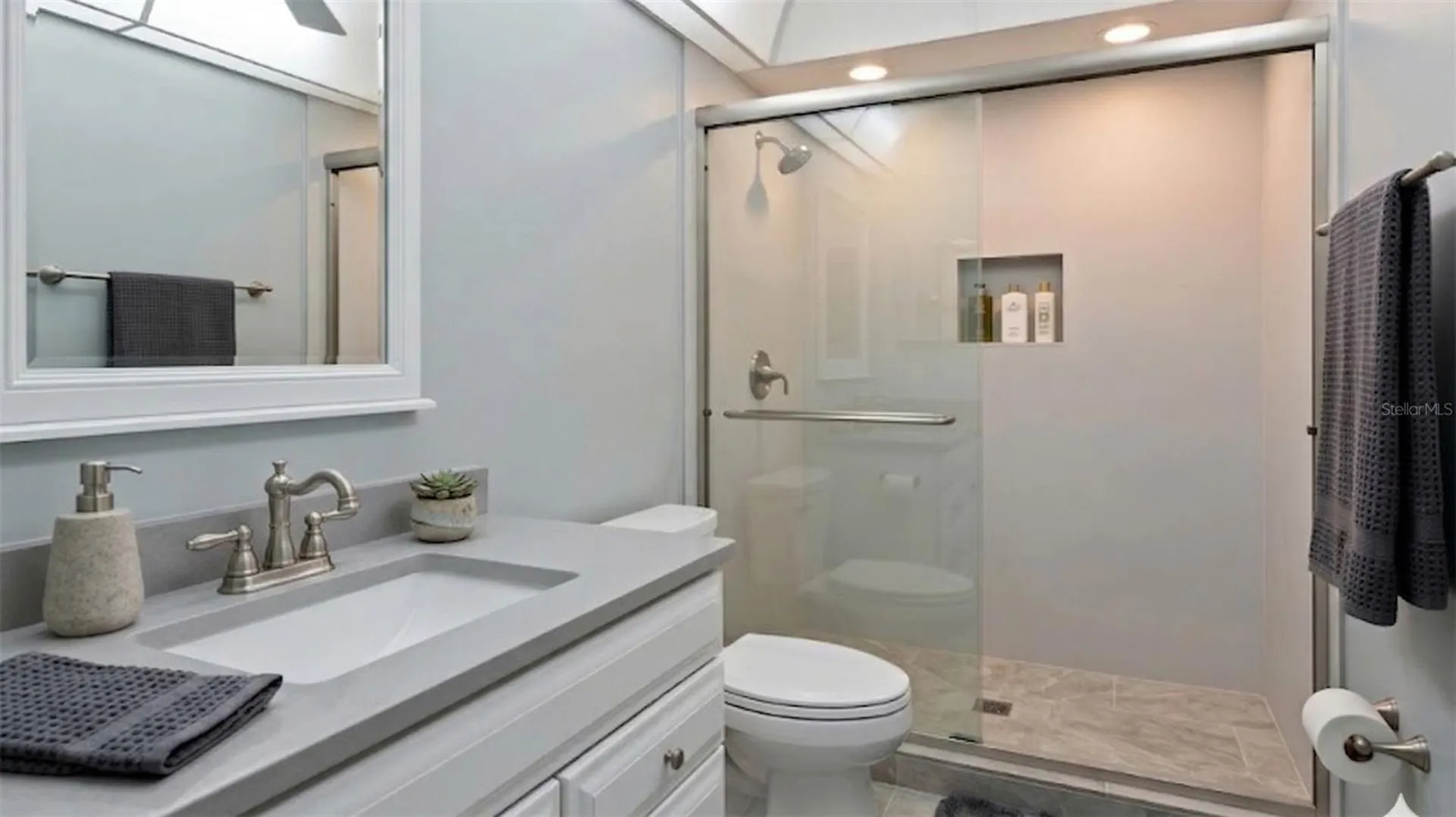 202 46th Avenue Terrace W Bradenton FL 34207