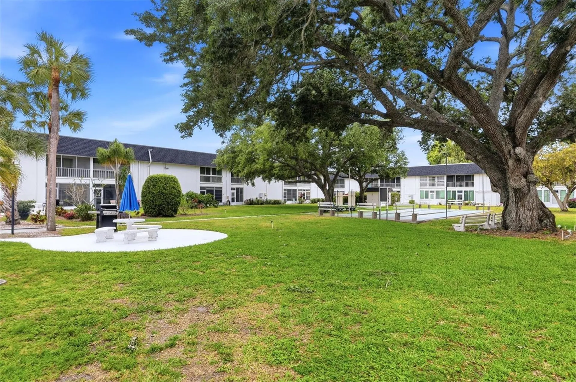 202 46th Avenue Terrace W Bradenton FL 34207