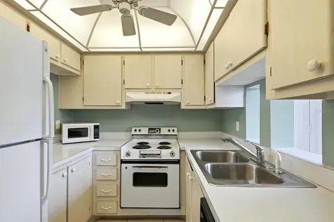 202 46th Avenue Terrace W Bradenton FL 34207