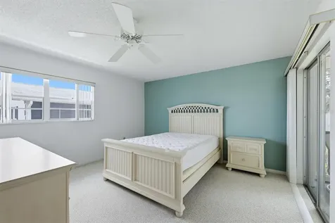 202 46th Avenue Terrace W Bradenton FL 34207