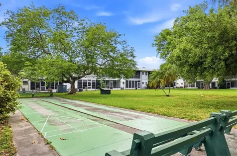 202 46th Avenue Terrace W Bradenton FL 34207