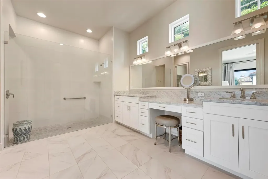 134 E Tampa Avenue Venice FL 34285