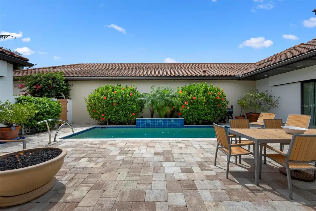 134 E Tampa Avenue Venice FL 34285