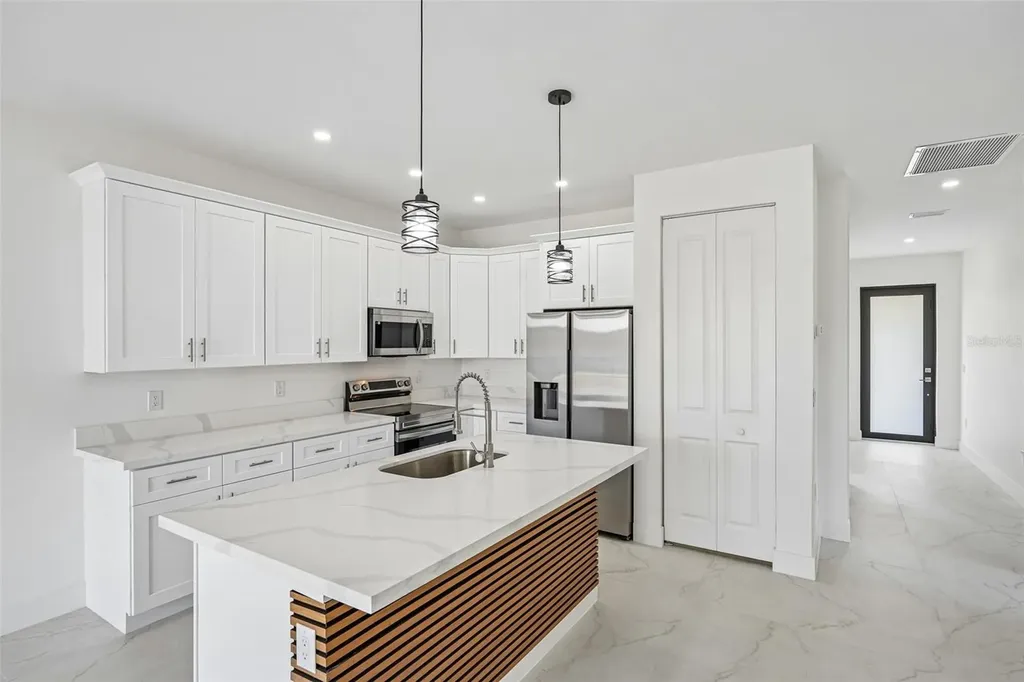 845/847 Meadow Road Lehigh Acres FL 33973