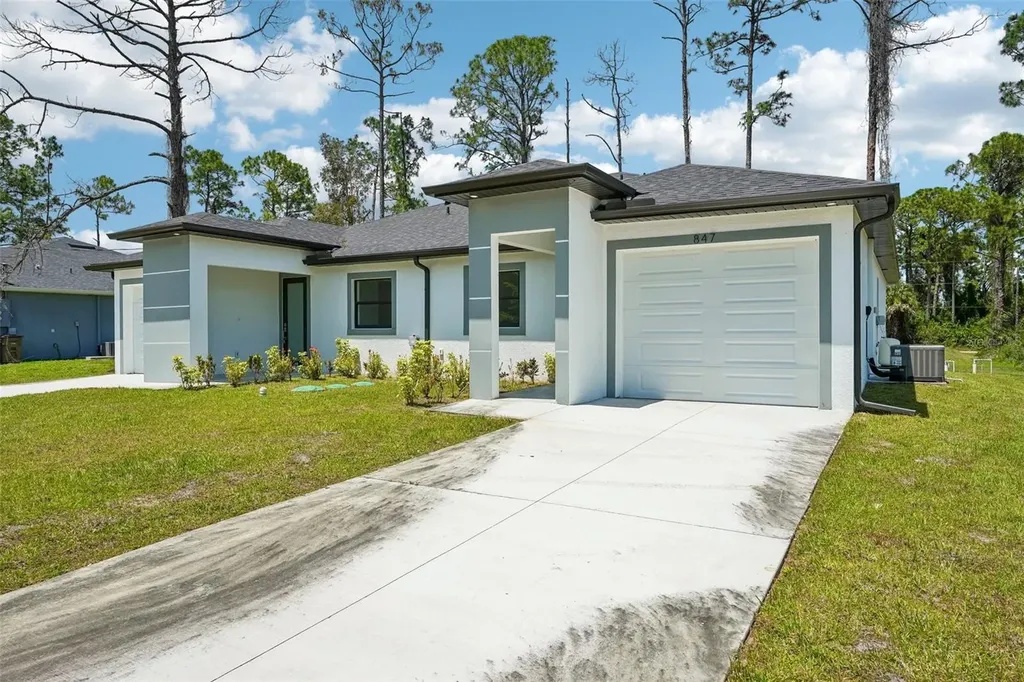 845/847 Meadow Road Lehigh Acres FL 33973