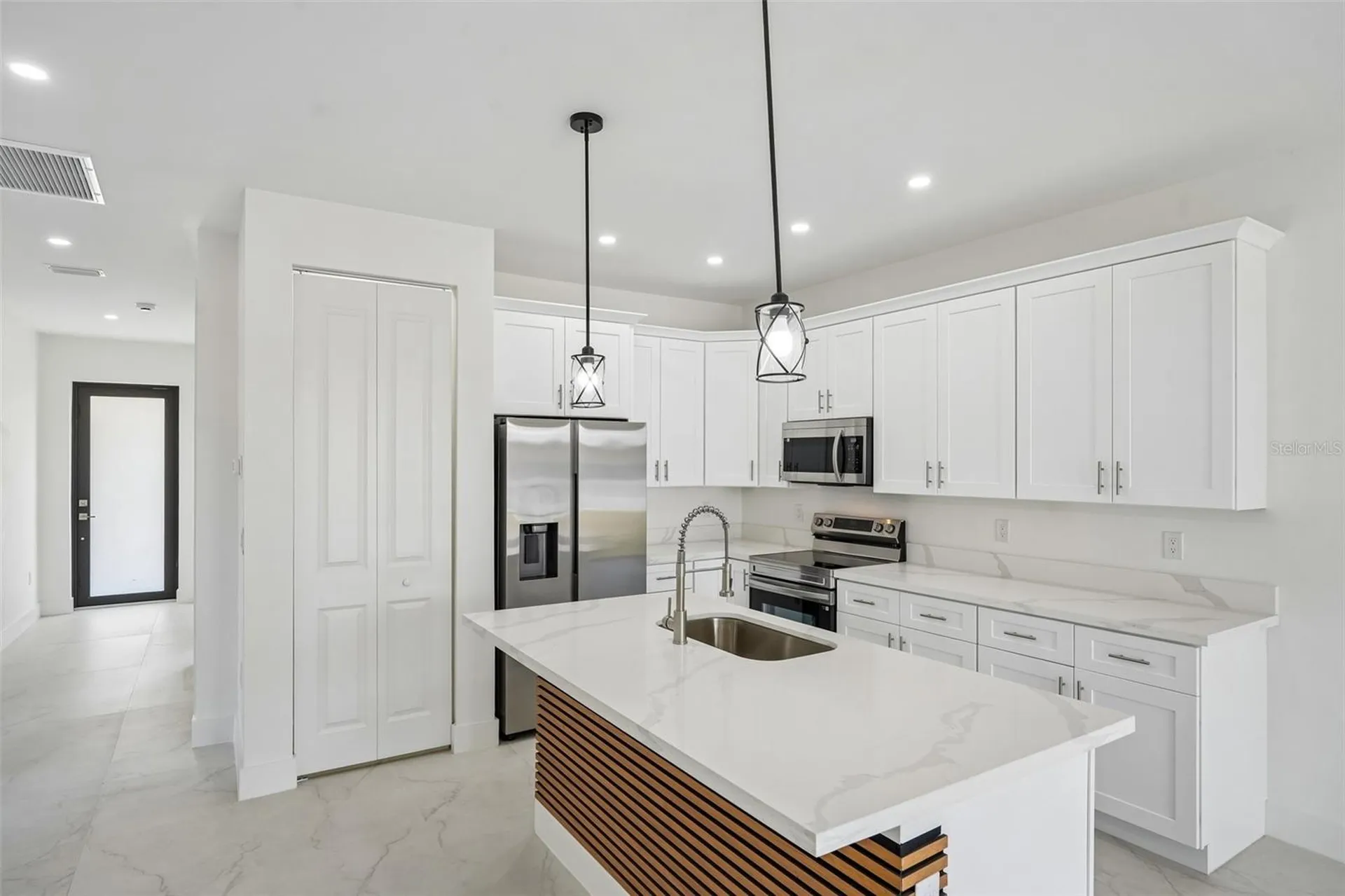 845/847 Meadow Road Lehigh Acres FL 33973