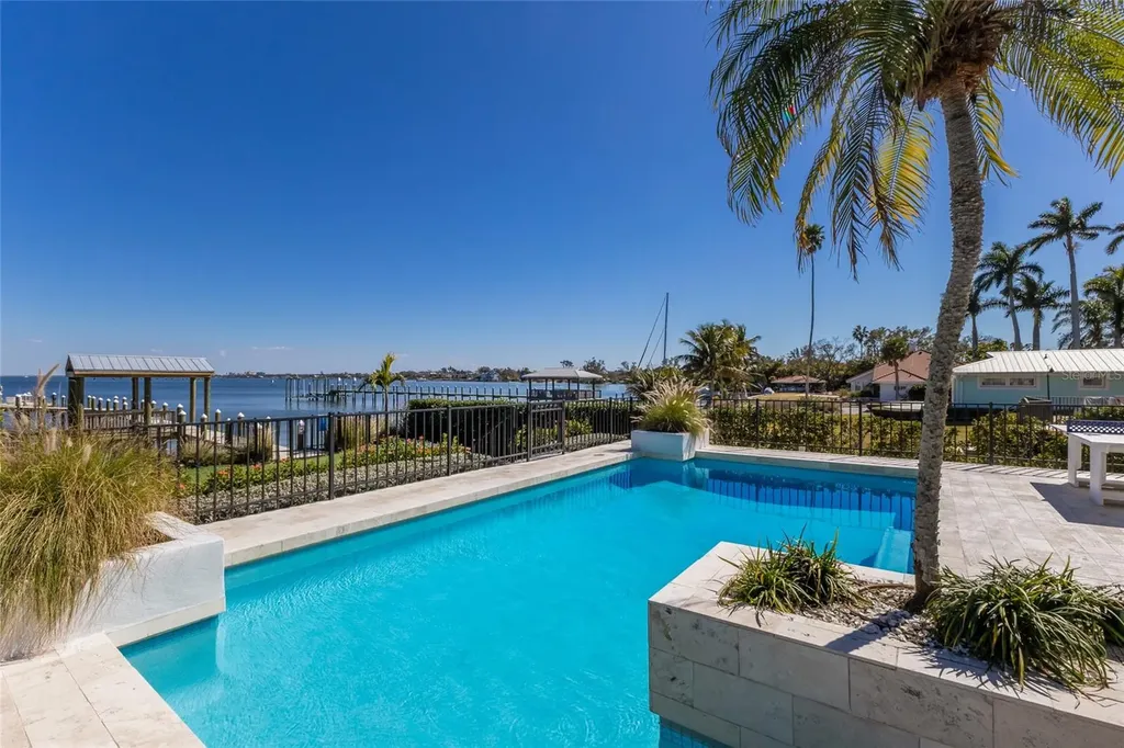 1519 Riverview Lane Bradenton FL 34209