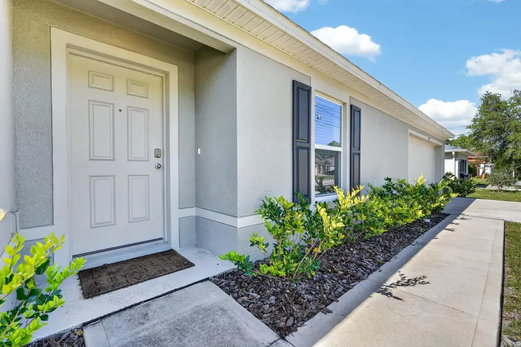 24 Pierce Lane Palm Coast FL 32164