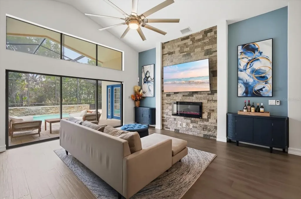 15526 Starling Crossing Drive Lithia FL 33547