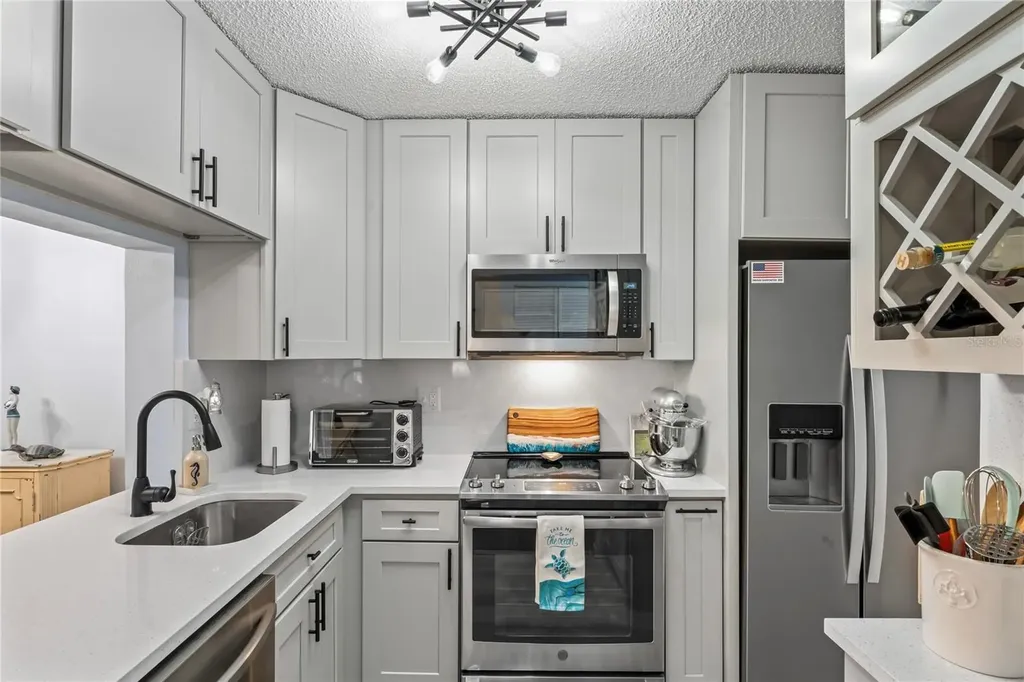 3232 Lake Pine Way Tarpon Springs FL 34688