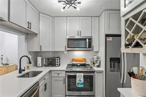 3232 Lake Pine Way Tarpon Springs FL 34688