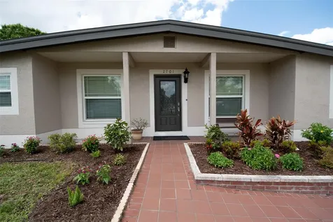 2701 Calle Street Tampa FL 33619