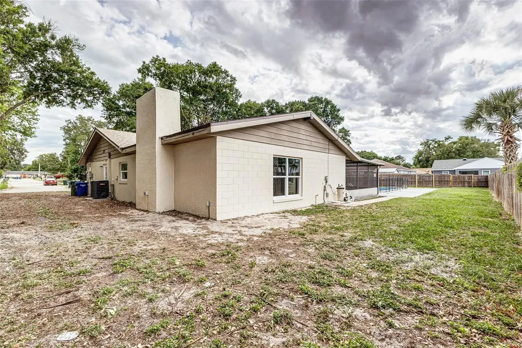 2117 High Point Avenue SW Winter Haven FL 33880