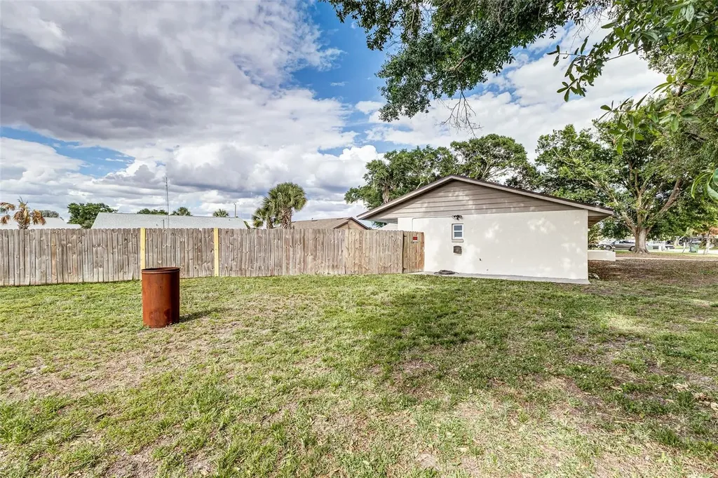 2117 High Point Avenue SW Winter Haven FL 33880