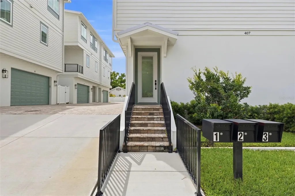 407 S Albany Avenue Tampa FL 33606