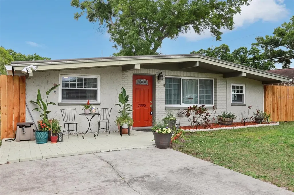 7805 N Glen Avenue Tampa FL 33614