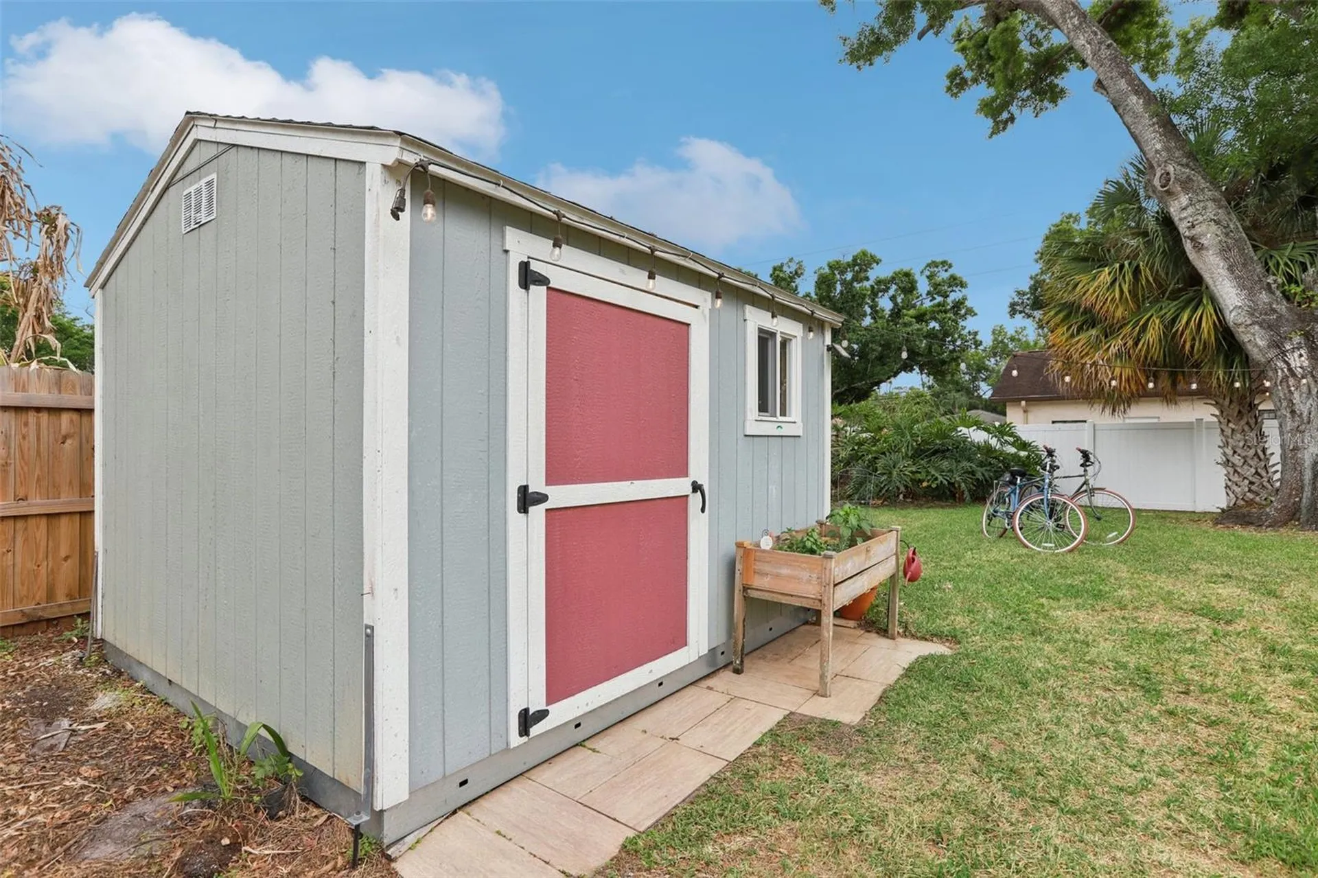 7805 N Glen Avenue Tampa FL 33614