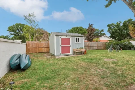 7805 N Glen Avenue Tampa FL 33614