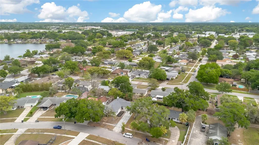 3925 De Kalb Drive Orlando FL 32839