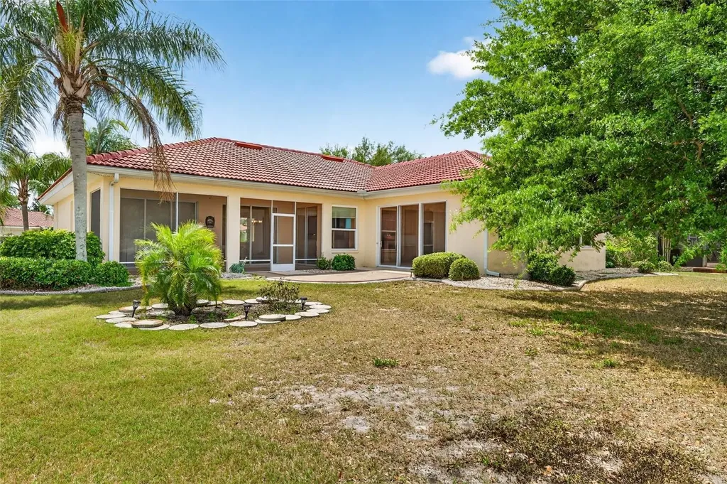 2212 Myrtle Vista Court Sun City Center FL 33573