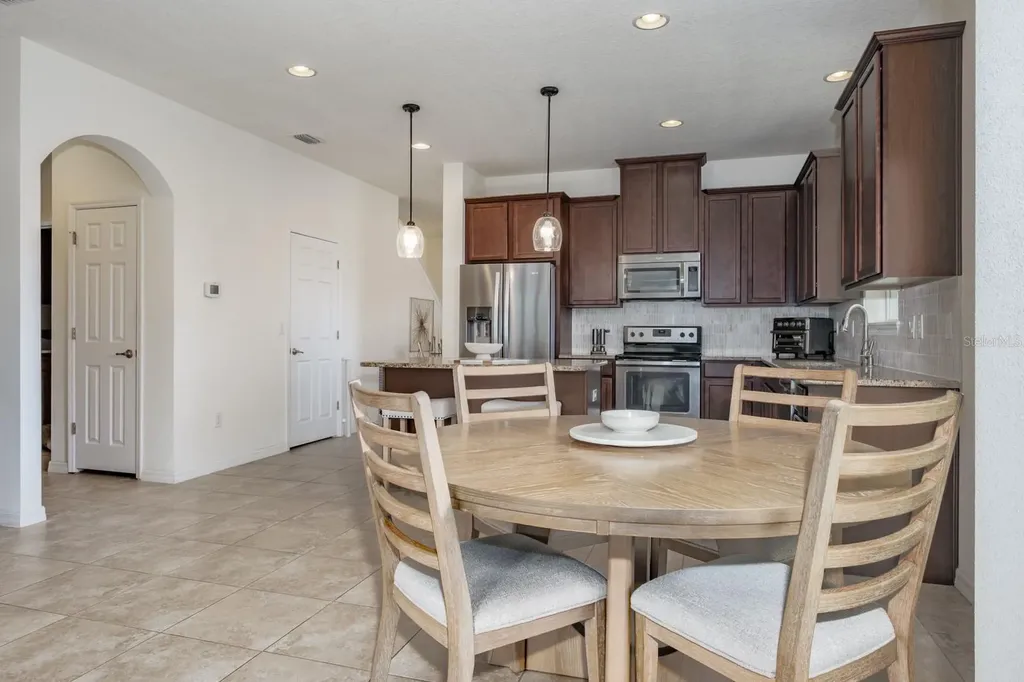 1653 Nature View Drive Lutz FL 33558