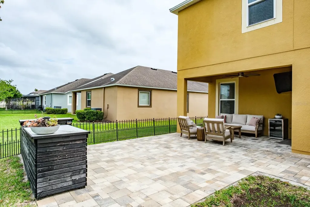 1653 Nature View Drive Lutz FL 33558