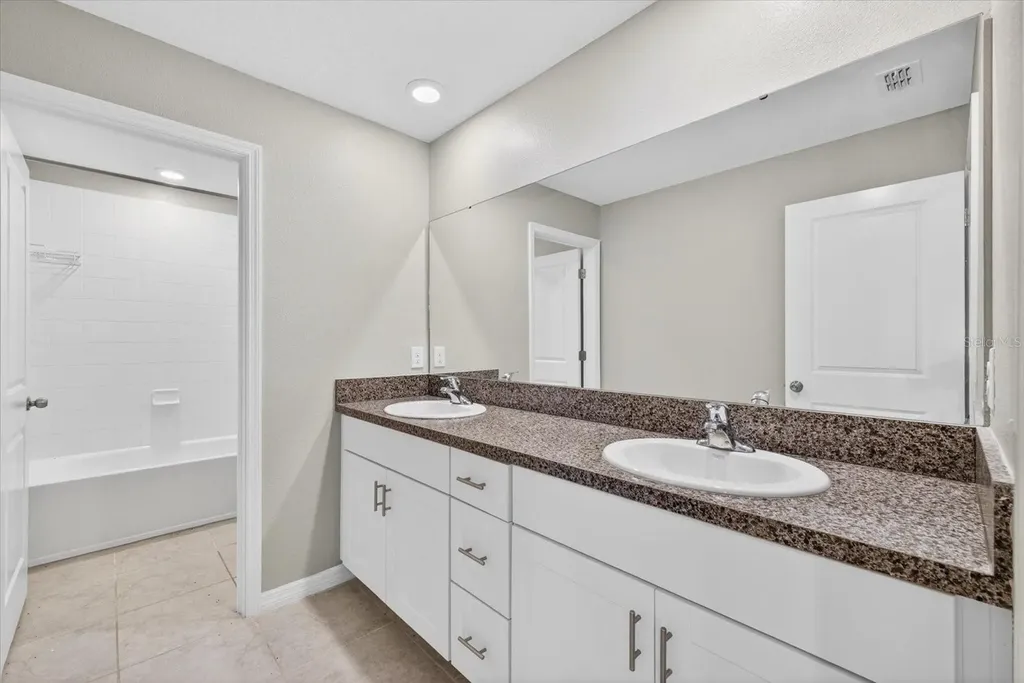 4712 Wild Senna Boulevard Tampa FL 33619