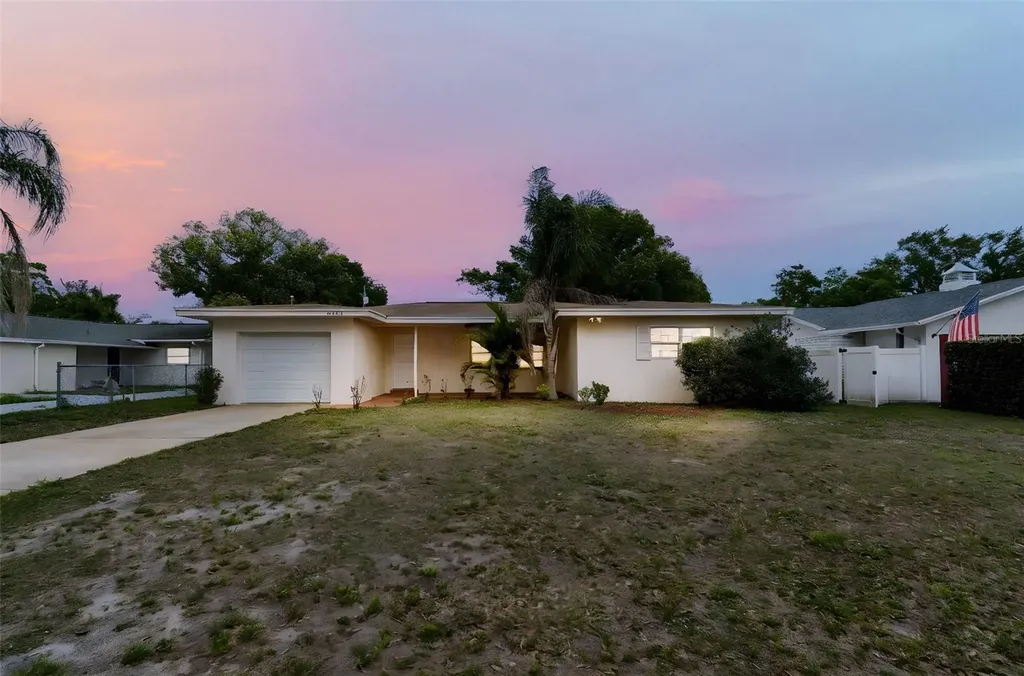 9931 110th Street Seminole FL 33772