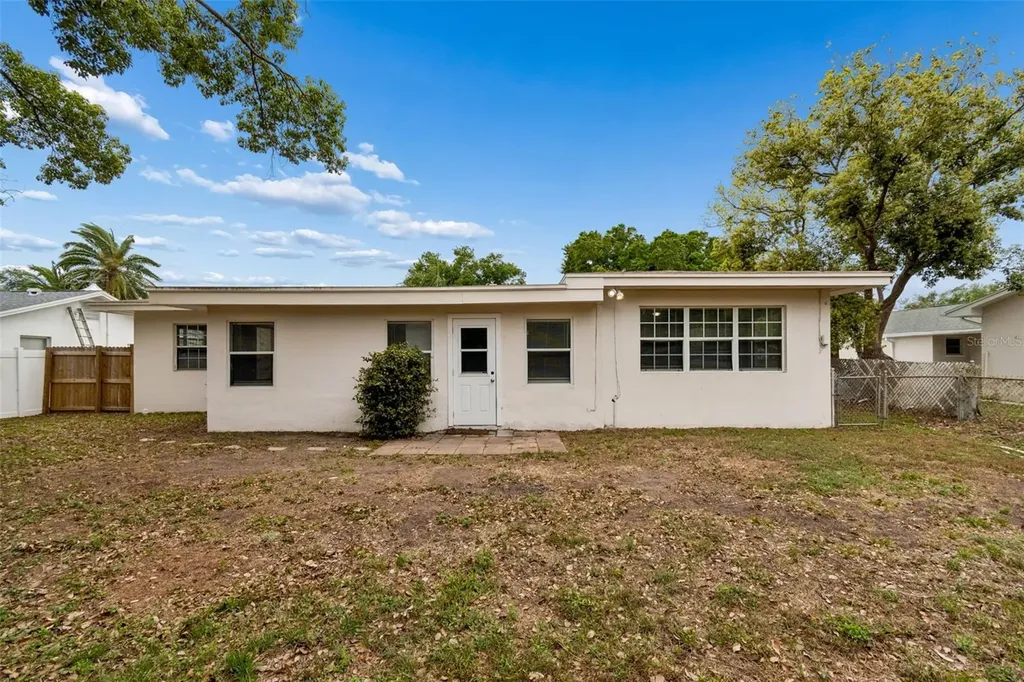 9931 110th Street Seminole FL 33772