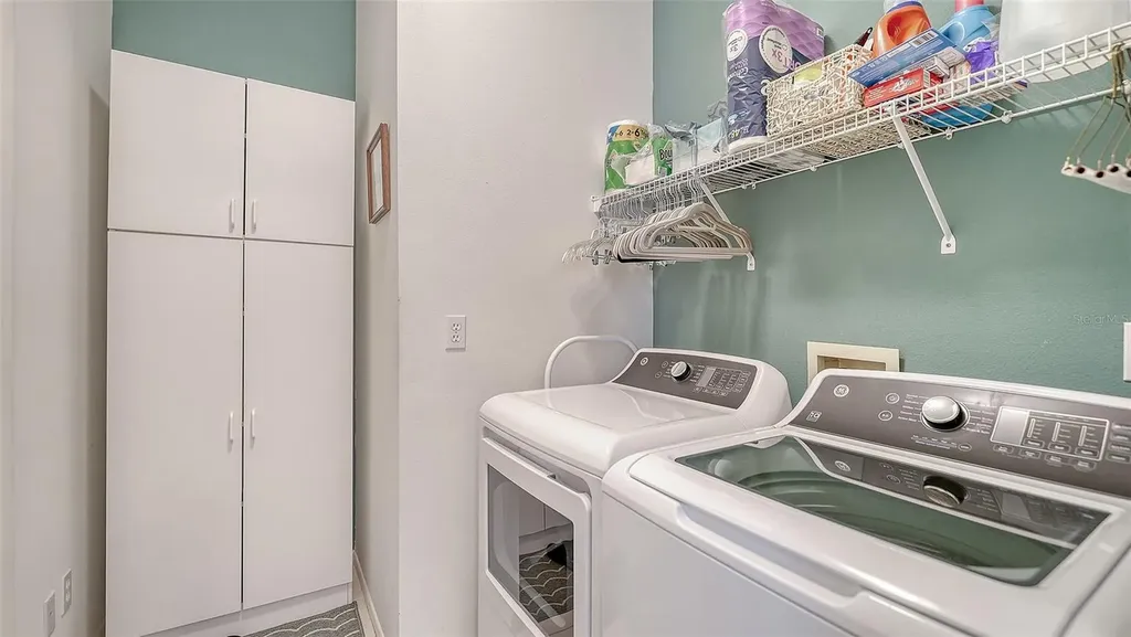 4905 Thames Lane Sarasota FL 34238
