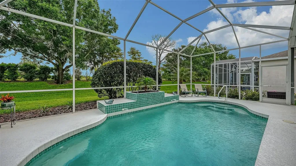 4905 Thames Lane Sarasota FL 34238