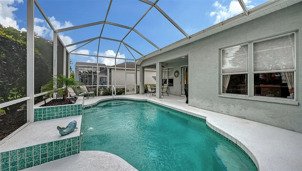 4905 Thames Lane Sarasota FL 34238