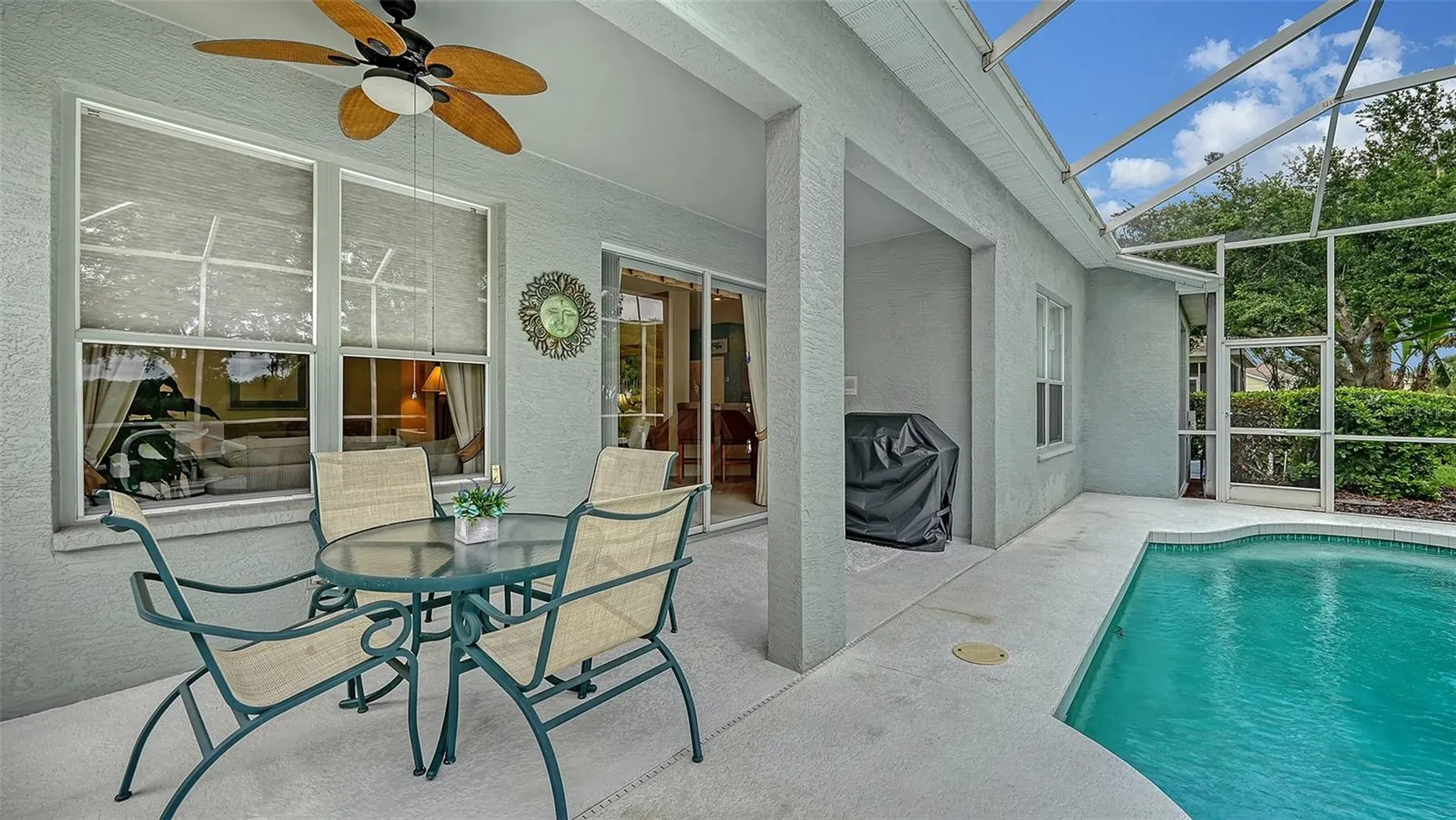 4905 Thames Lane Sarasota FL 34238