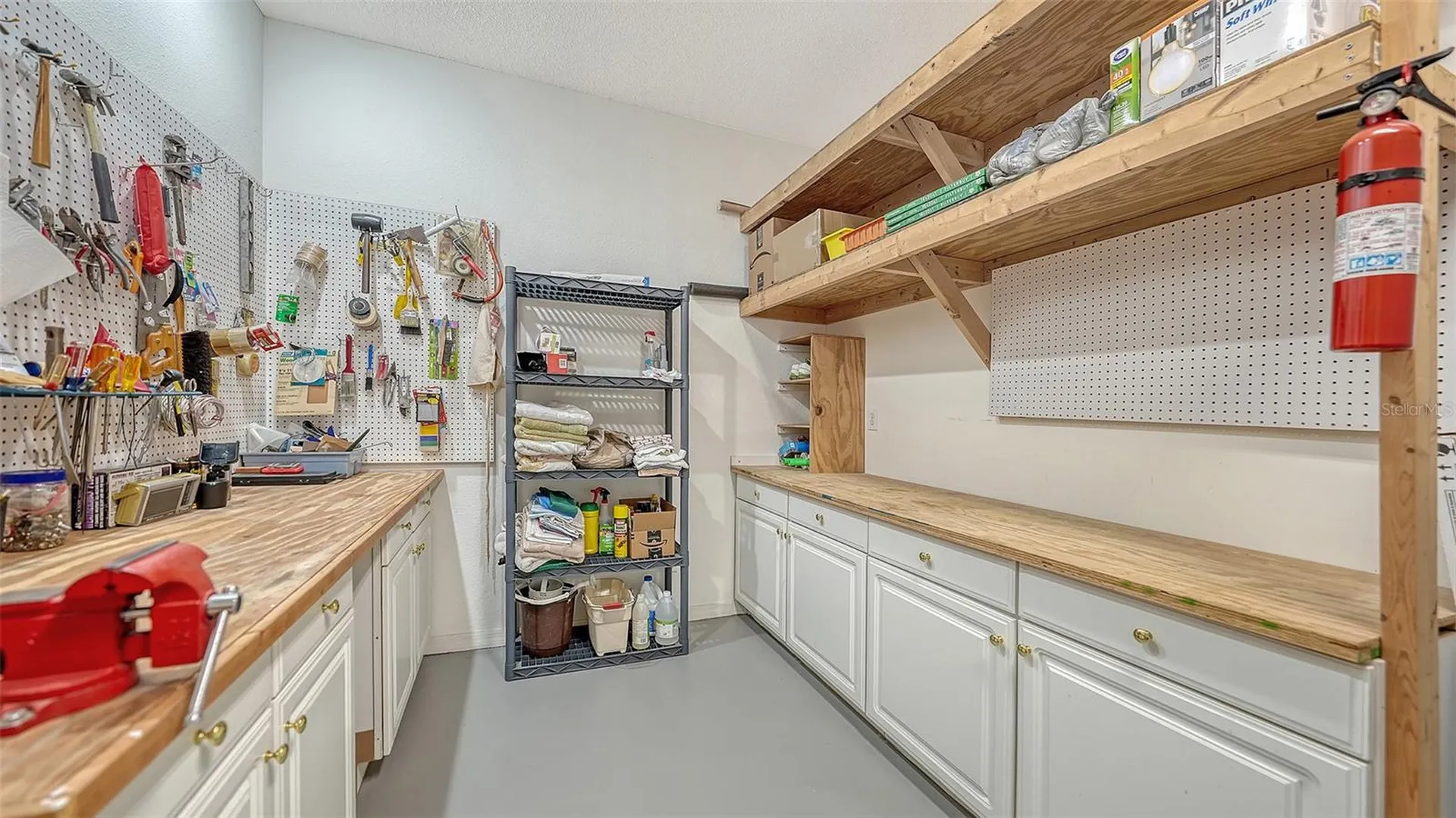 4905 Thames Lane Sarasota FL 34238