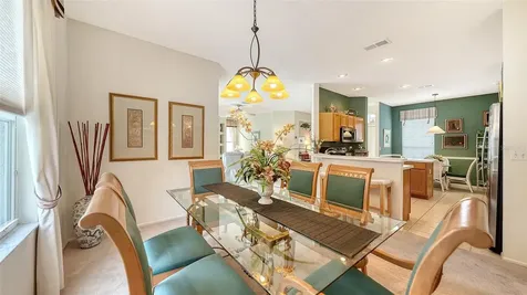 4905 Thames Lane Sarasota FL 34238