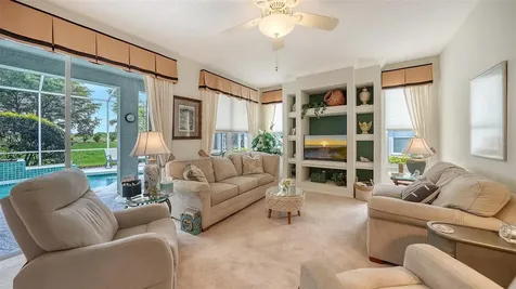 4905 Thames Lane Sarasota FL 34238