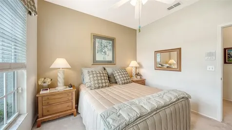4905 Thames Lane Sarasota FL 34238