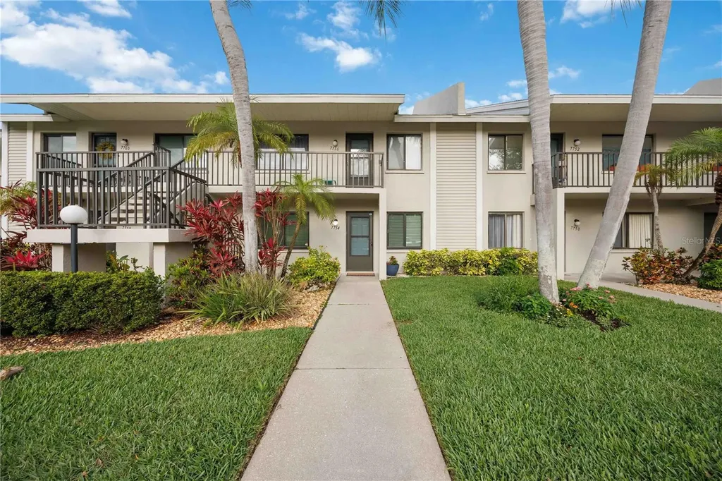 7754 Eagle Creek Drive Sarasota FL 34243