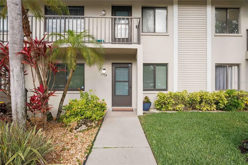 7754 Eagle Creek Drive Sarasota FL 34243
