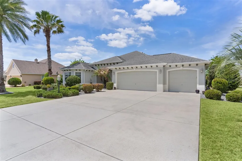 2254 Isleworth Circle The Villages FL 32163