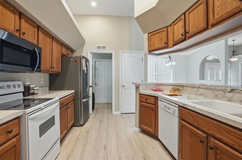 8038 Madrid Road Weeki Wachee FL 34613