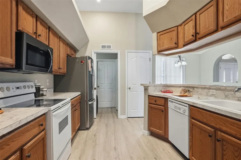 8038 Madrid Road Weeki Wachee FL 34613
