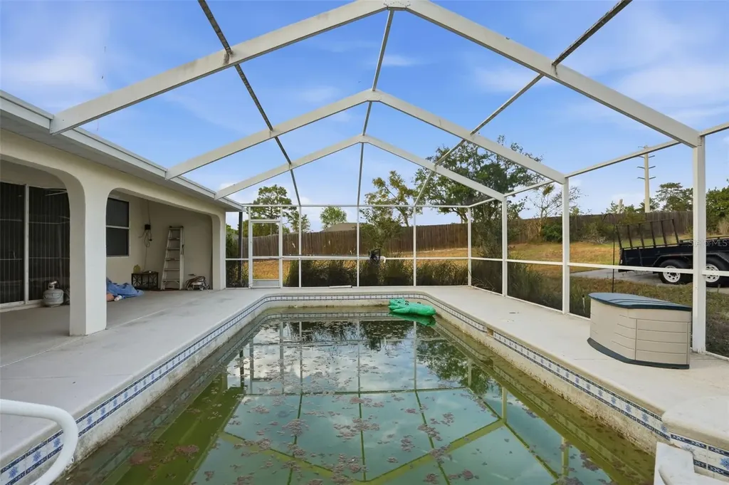 8038 Madrid Road Weeki Wachee FL 34613