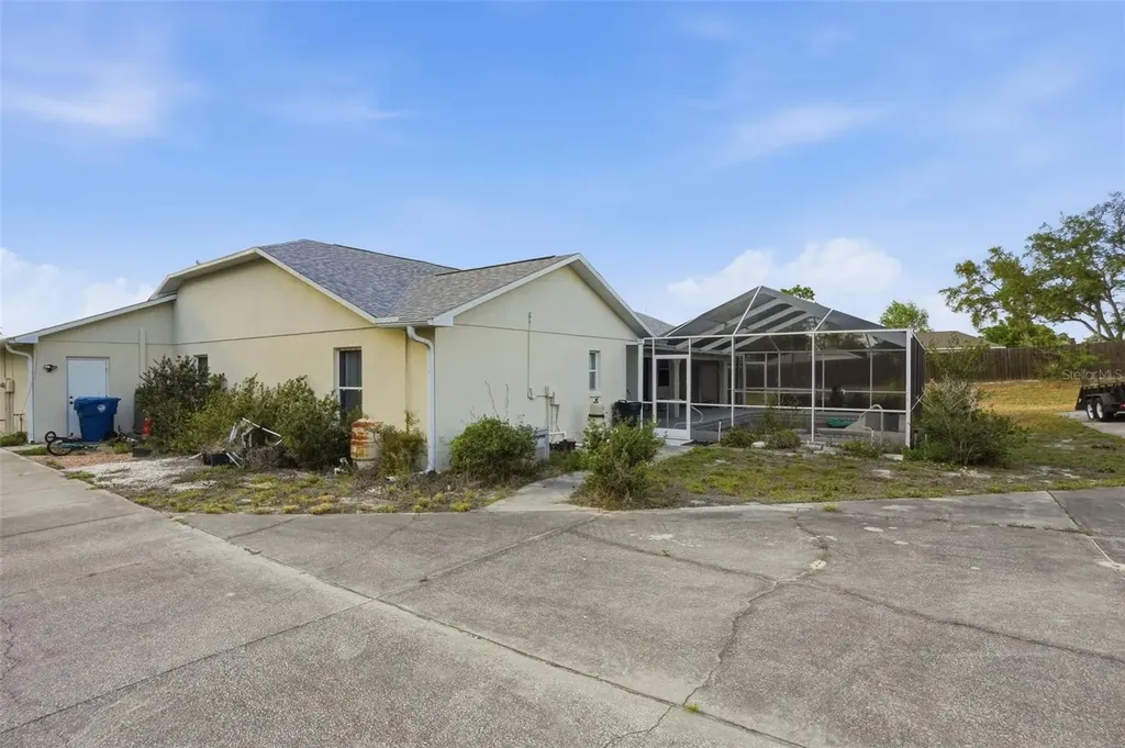 8038 Madrid Road Weeki Wachee FL 34613