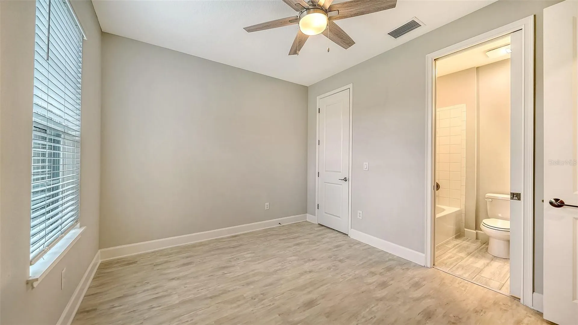 10089 Morning Mist Lane Lane Sarasota FL 34241
