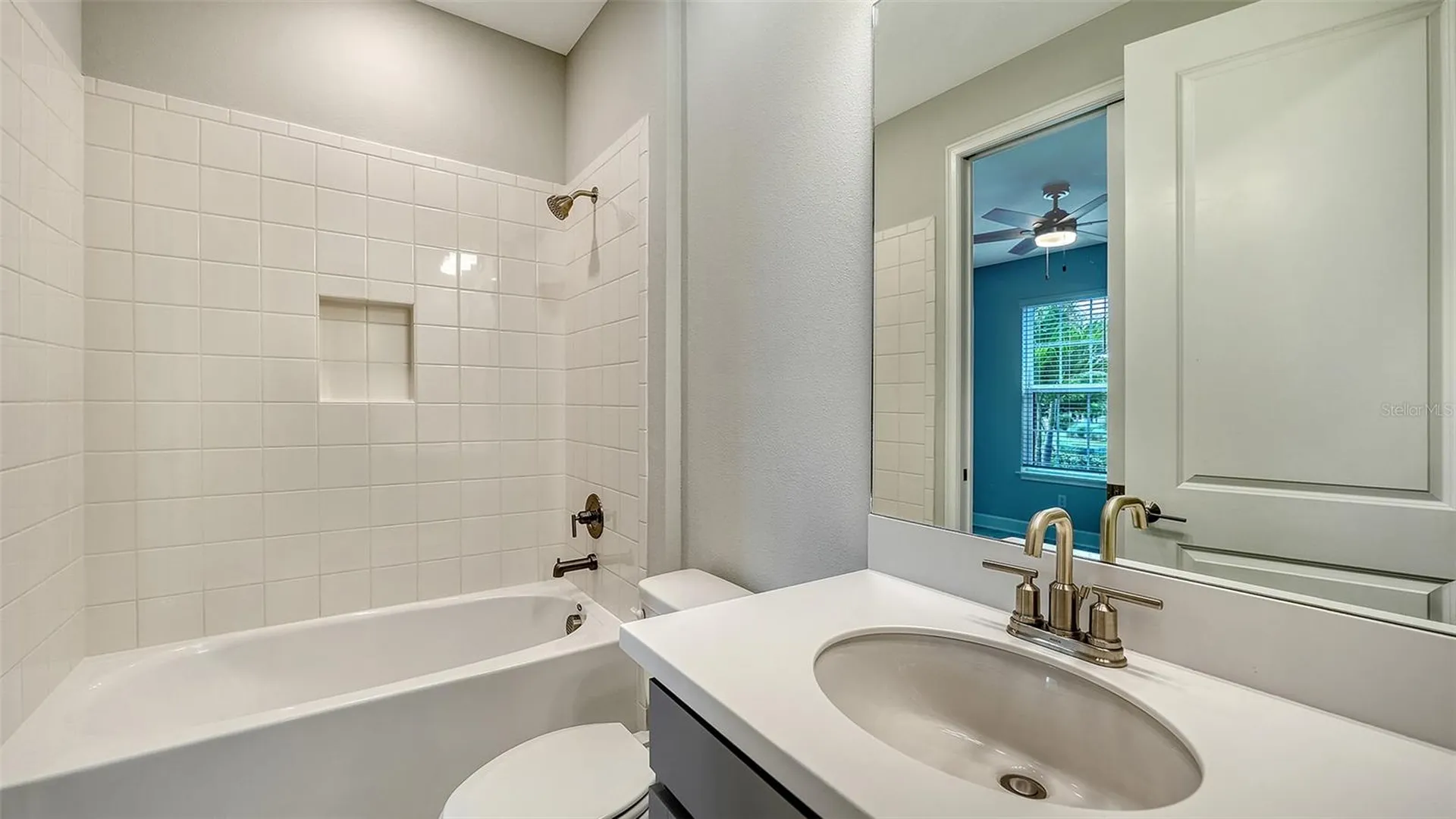 10089 Morning Mist Lane Lane Sarasota FL 34241